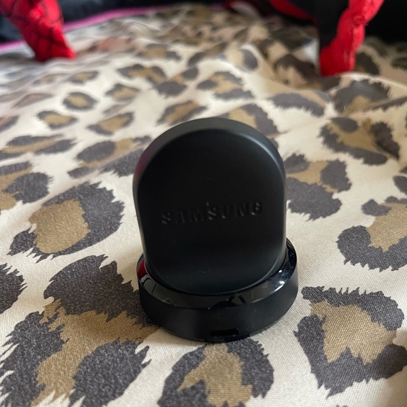 Samsung Galaxy Watch Rose Gold 42 mm Brand New - Picture 6 of 6